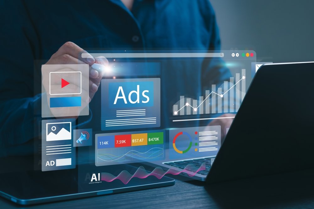 Digital,Marketing,Commerce,Online,Sale,Concept,,Businessman,Using,Laptop,With